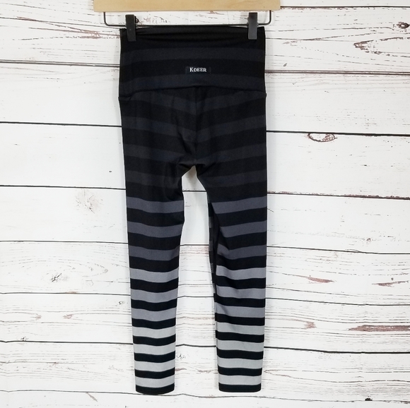 K Deer | Jody Stripe Black/Grey Cropped Leggings - Picture 3 of 5